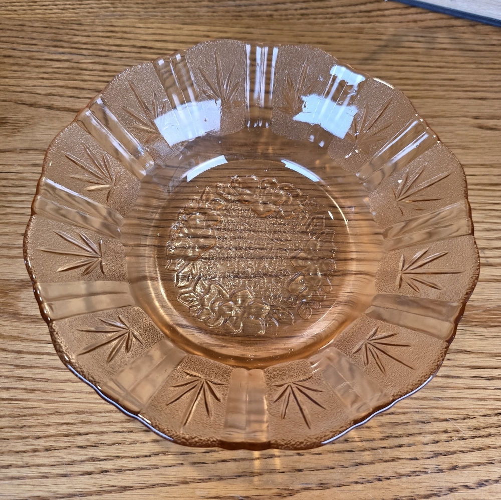 Vintage Indiana Glass Tiara Peach Pink Floral 7" Dessert Bowl